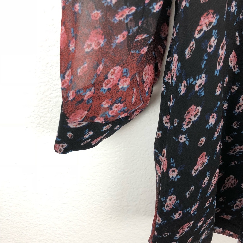 🔸BCBGeneration Printed Floral Romper - Picture 3 of 6